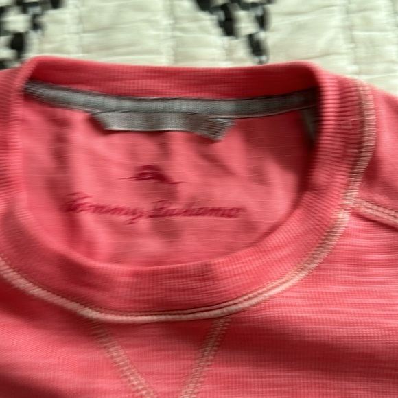 Tommy Bahama crew neck sweatshirt. Excellent condition. Rarely worn - Picture 2 of 5